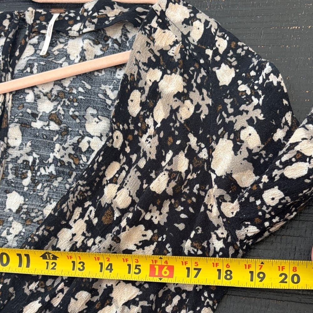 Free People Floral Romper Playsuit Black All The Right Ruffles Bell Sleeve M - Picture 2 of 15